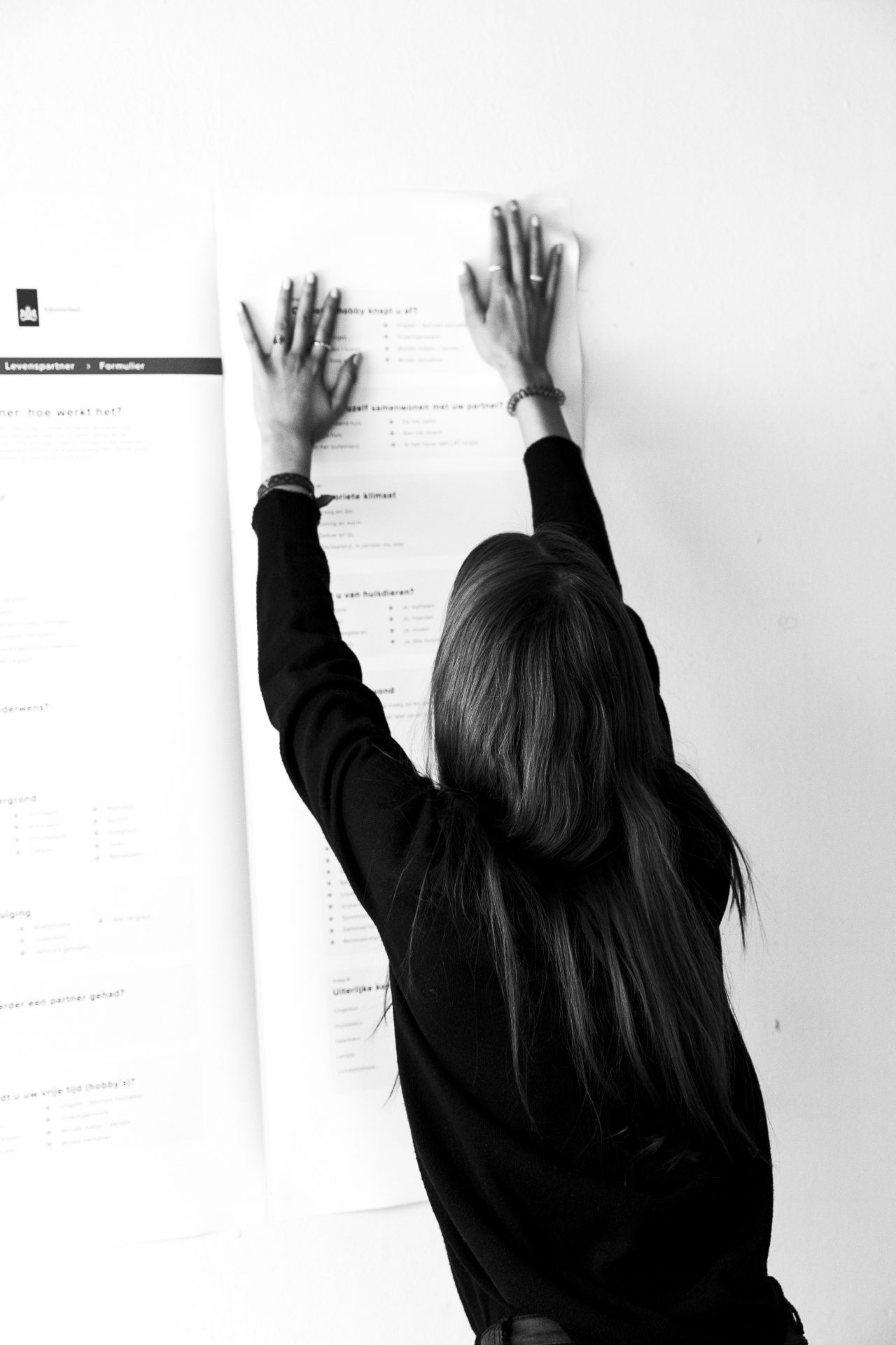 De-economizing the Present