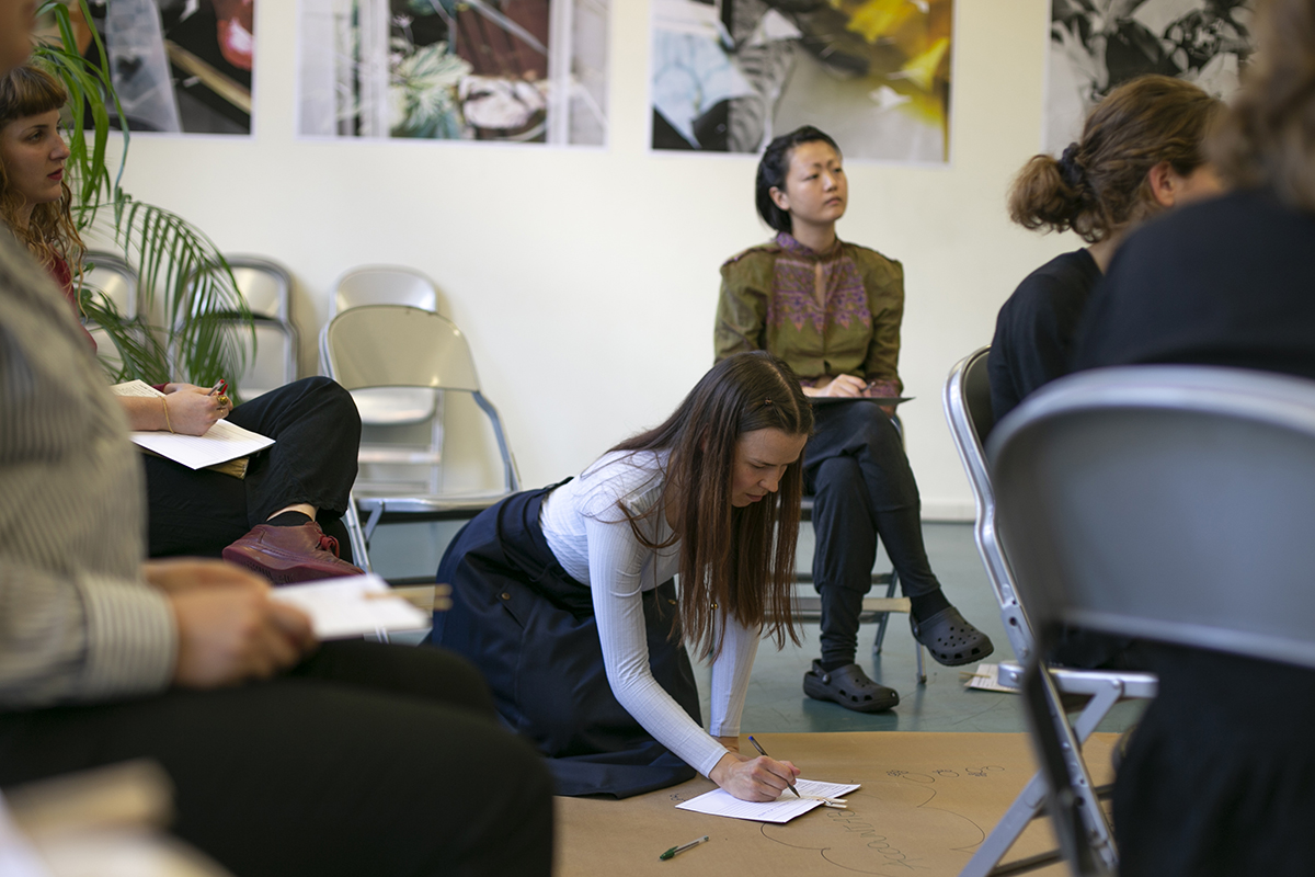 (In)dependent student-led communities as spaces for undiscovered opportunities for relations, collaboration and connection